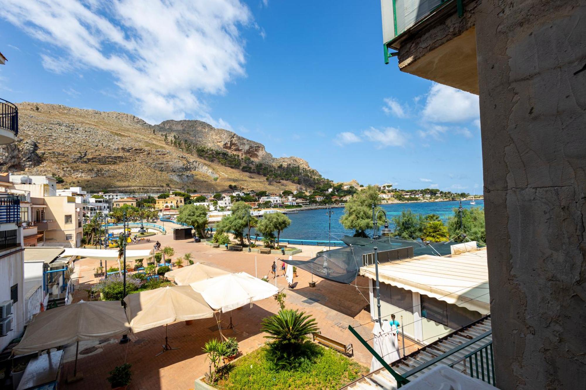La Piazzetta A Mare Holiday House Sferracavallo Kültér fotó