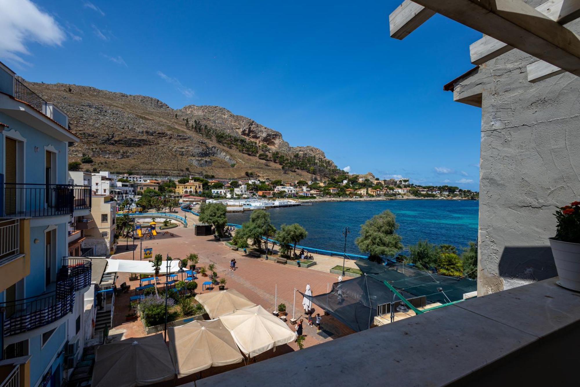 La Piazzetta A Mare Holiday House Sferracavallo Kültér fotó